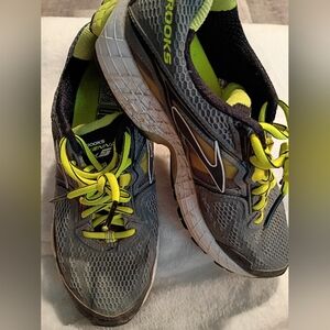Brooks Men's Gray and Neon Yellow Running Shoes